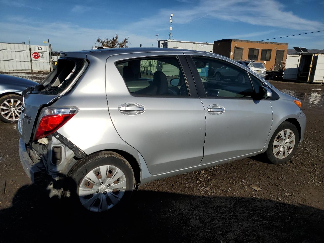 VIN JTDKTUD39DD544717 2013 TOYOTA YARIS no.3