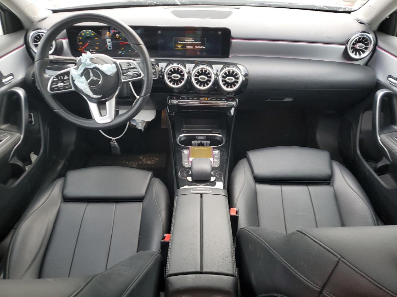 2021 Mercedes-Benz A-klasse - Image 8
