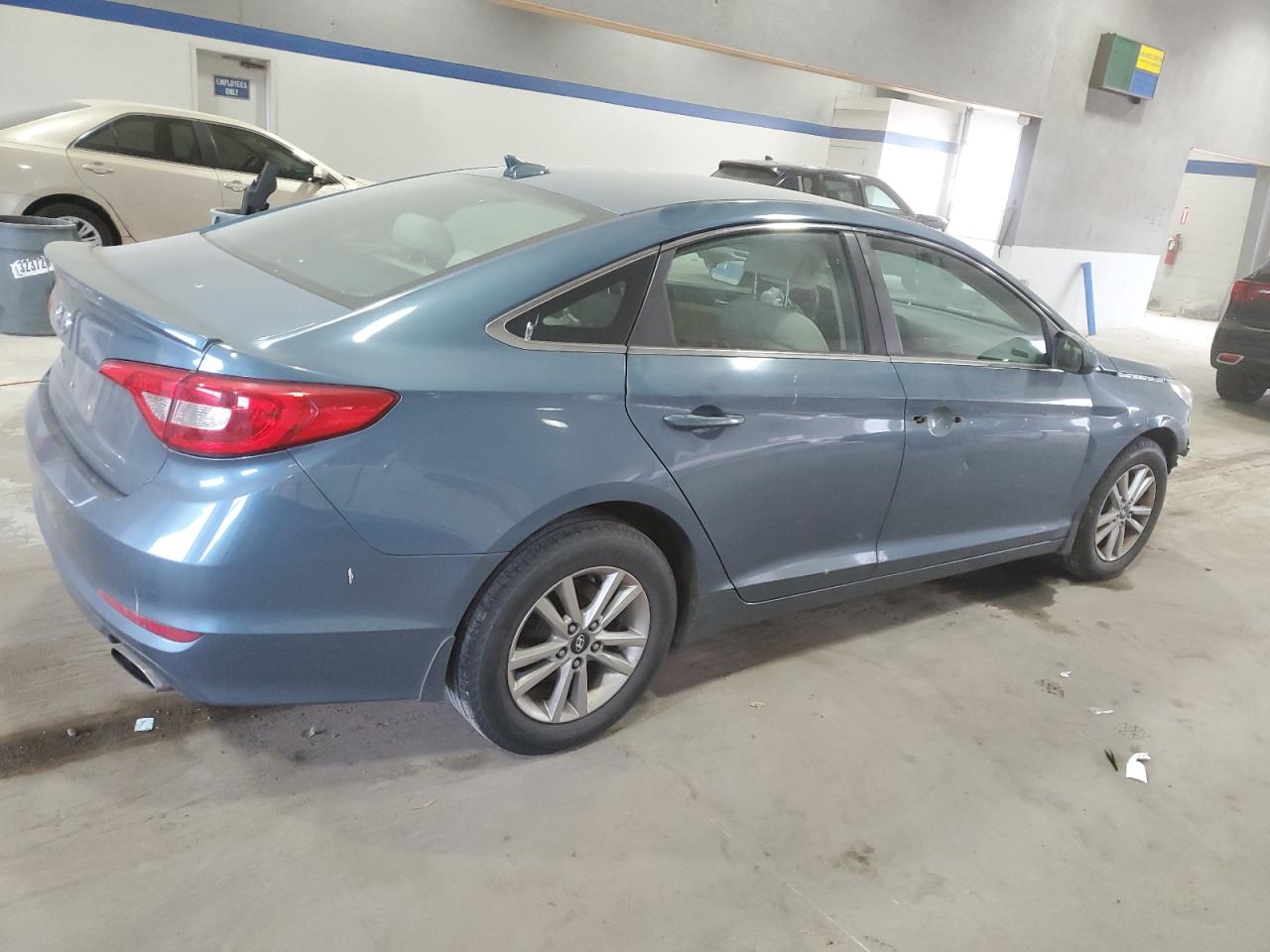 2015 Hyundai Sonata - Image 3