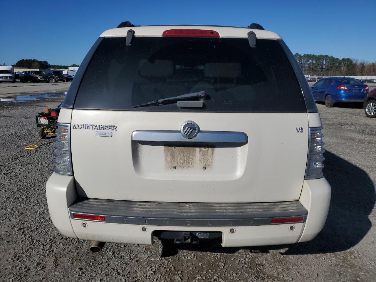 2008 Mercury Mountaineer Premier VIN: 4M2EU38828UJ05689 Lot: 83856914