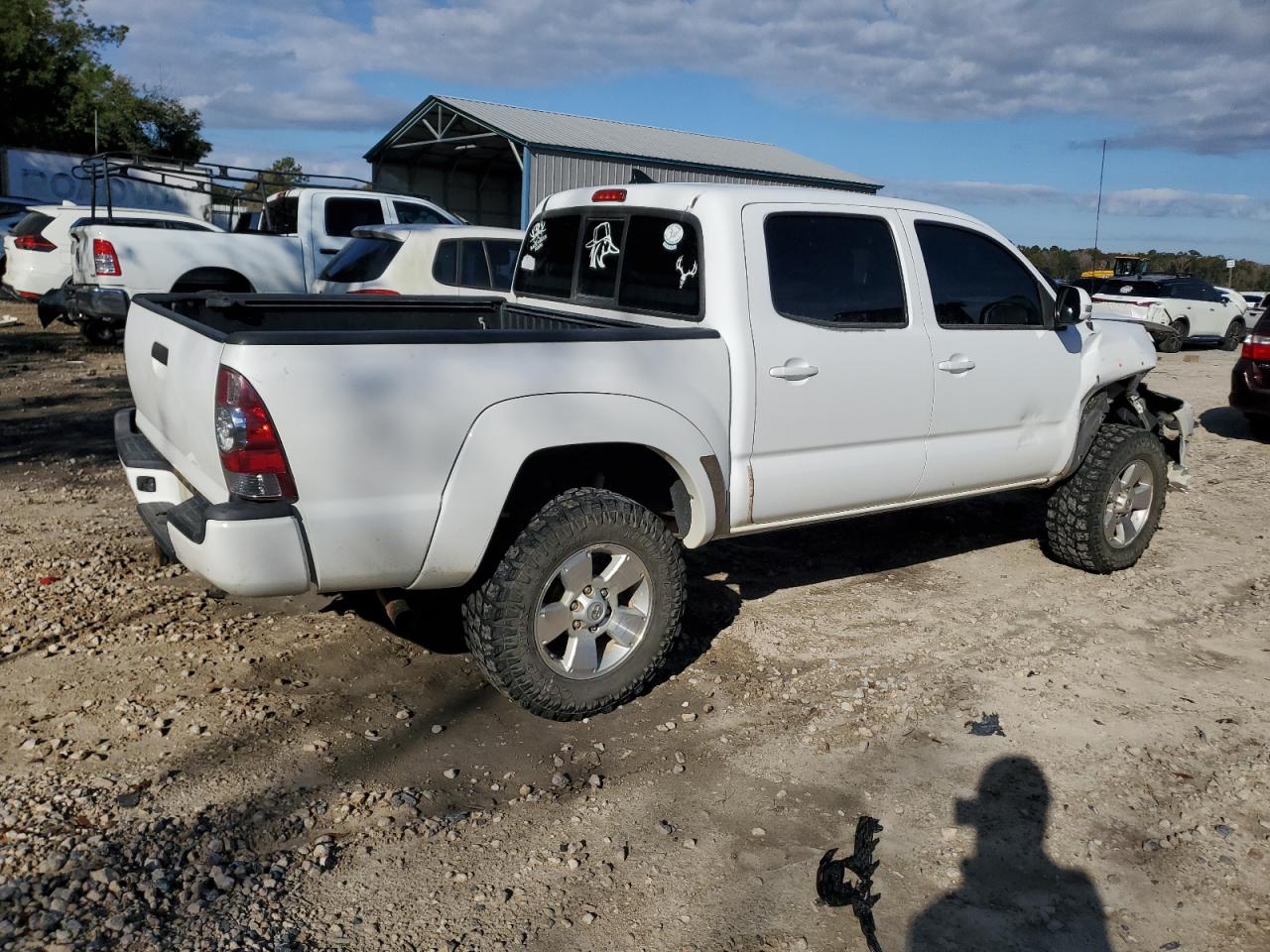 VIN 3TMLU4EN3EM147186 2014 TOYOTA TACOMA no.3