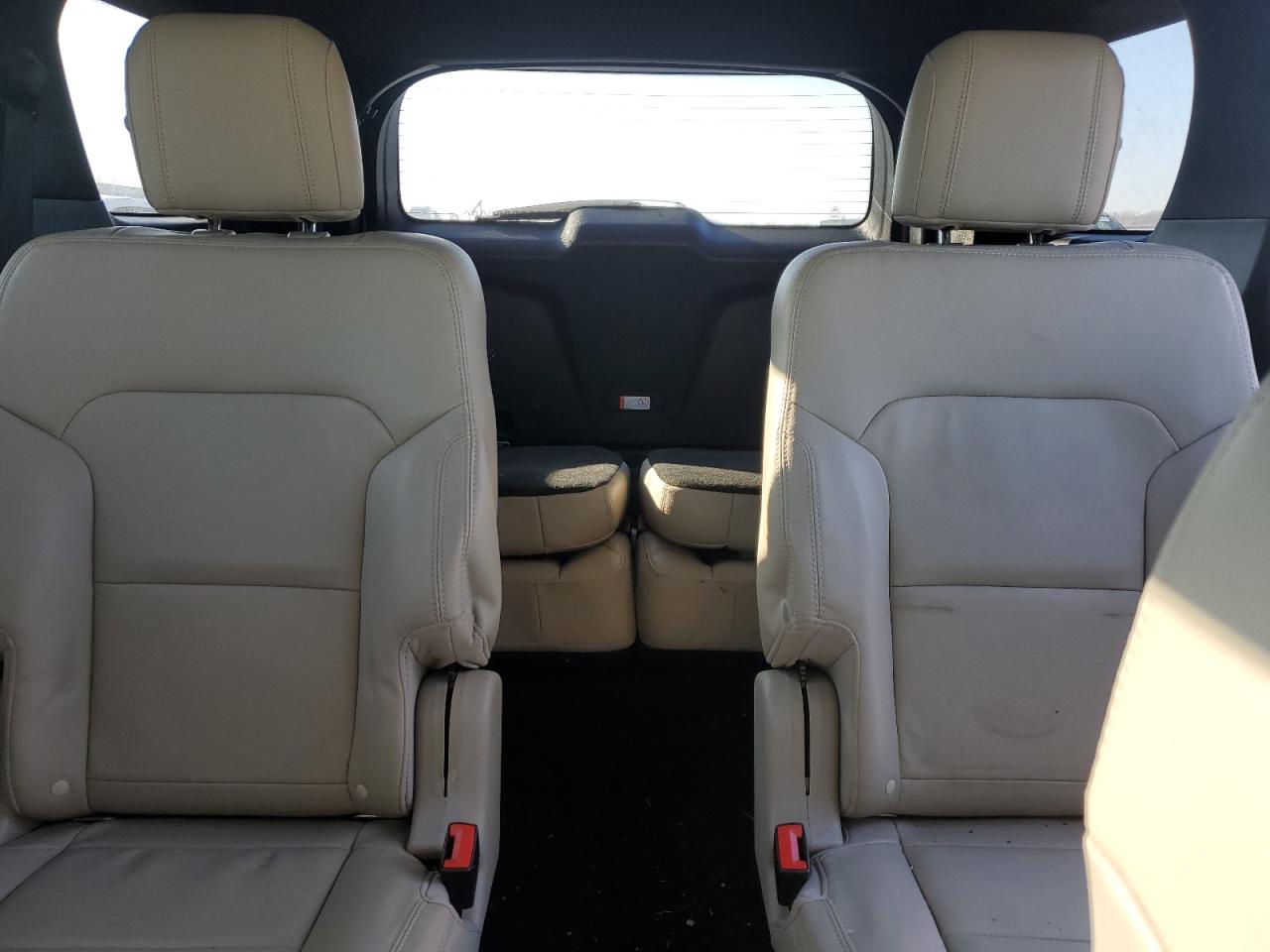 2018 Ford Explorer - Image 10