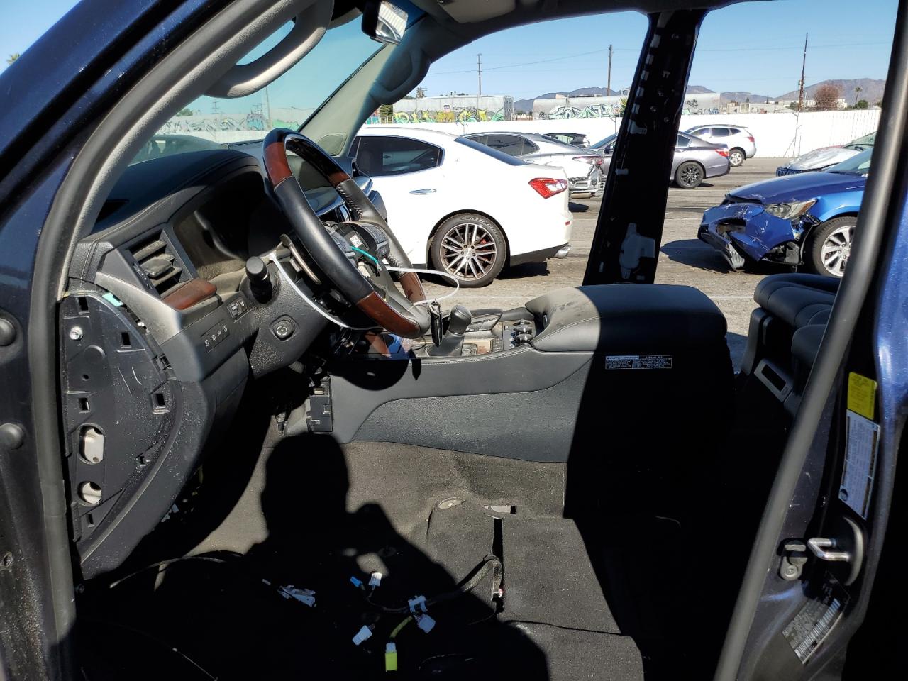 2021 Lexus LX - Image 7