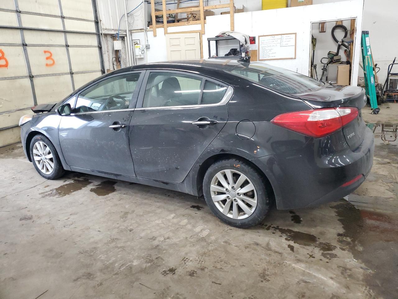 VIN KNAFX4A86E5052693 2014 KIA FORTE no.2