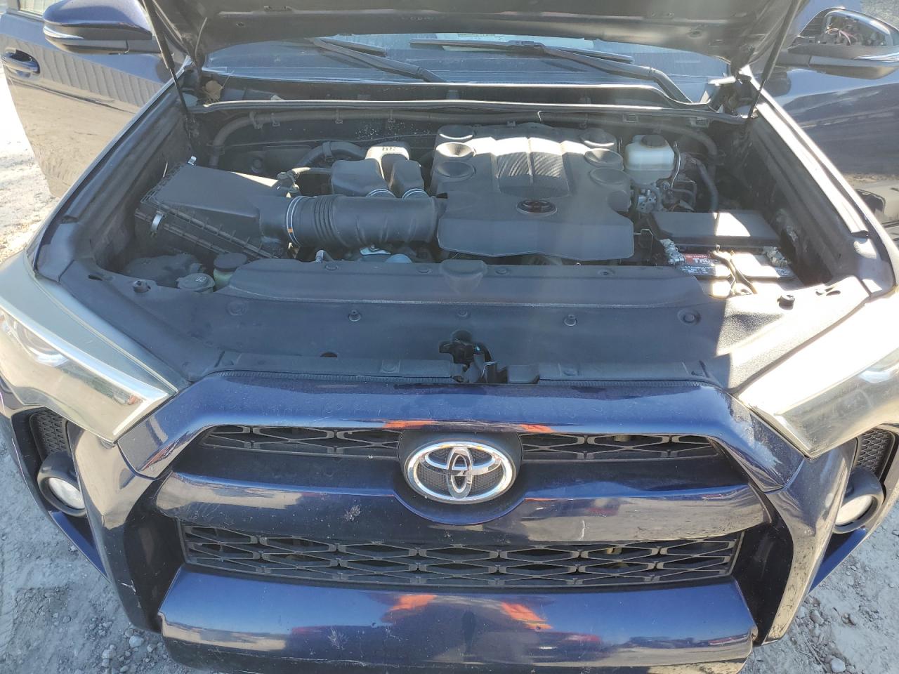 2015 Toyota 4Runner - Image 12