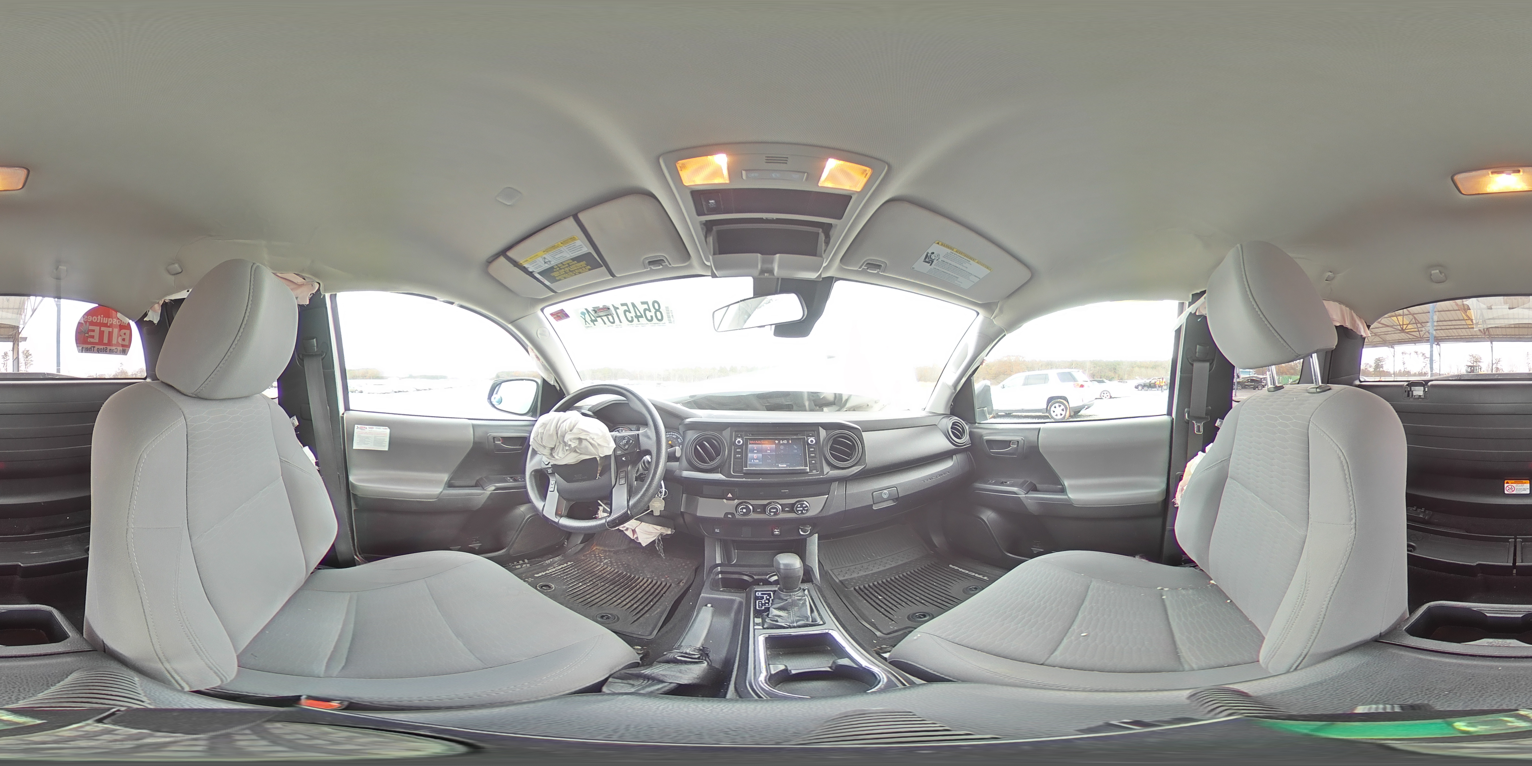 2019 Toyota Tacoma - Image 12