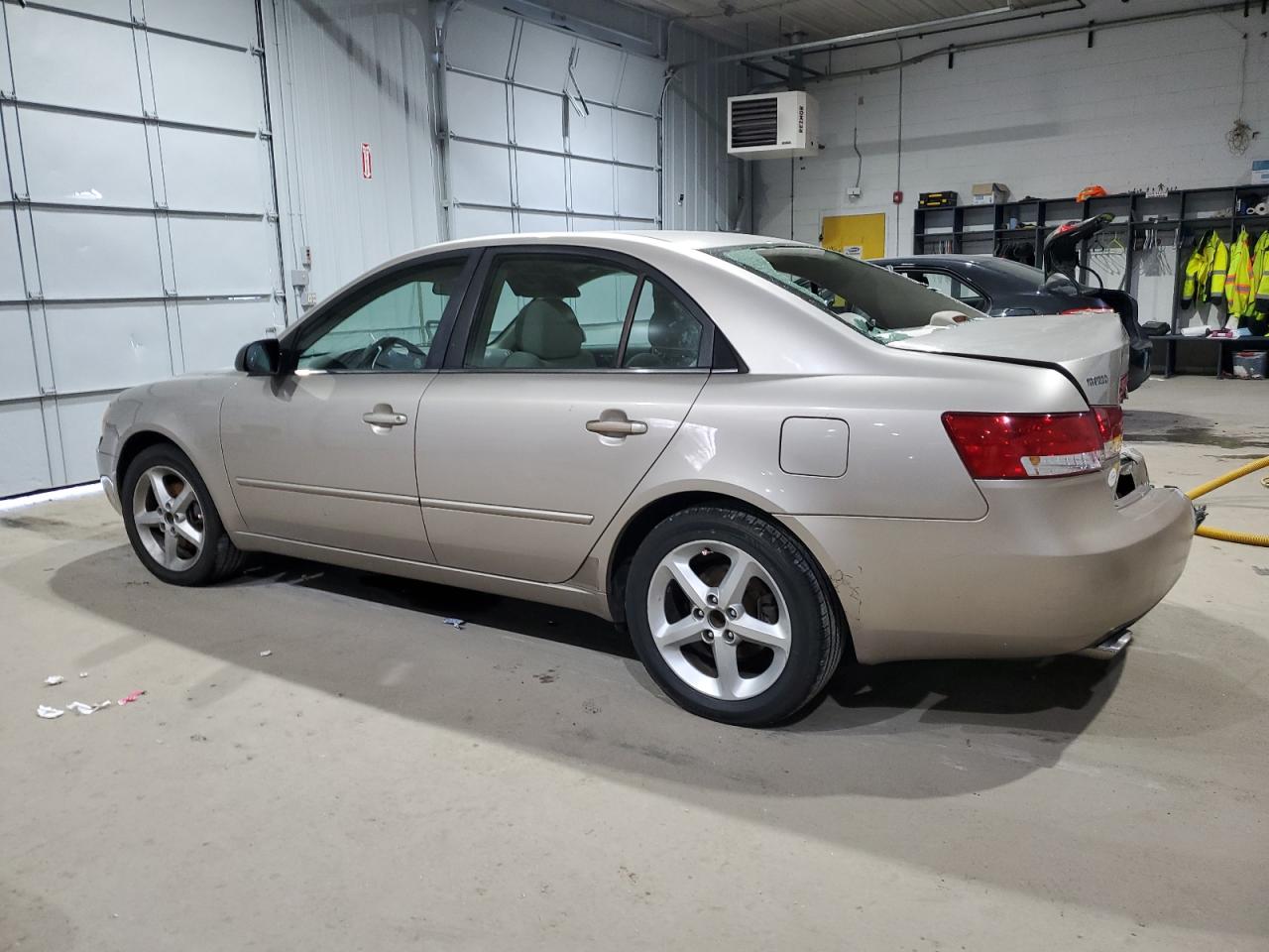 2006 Hyundai Sonata - Image 2