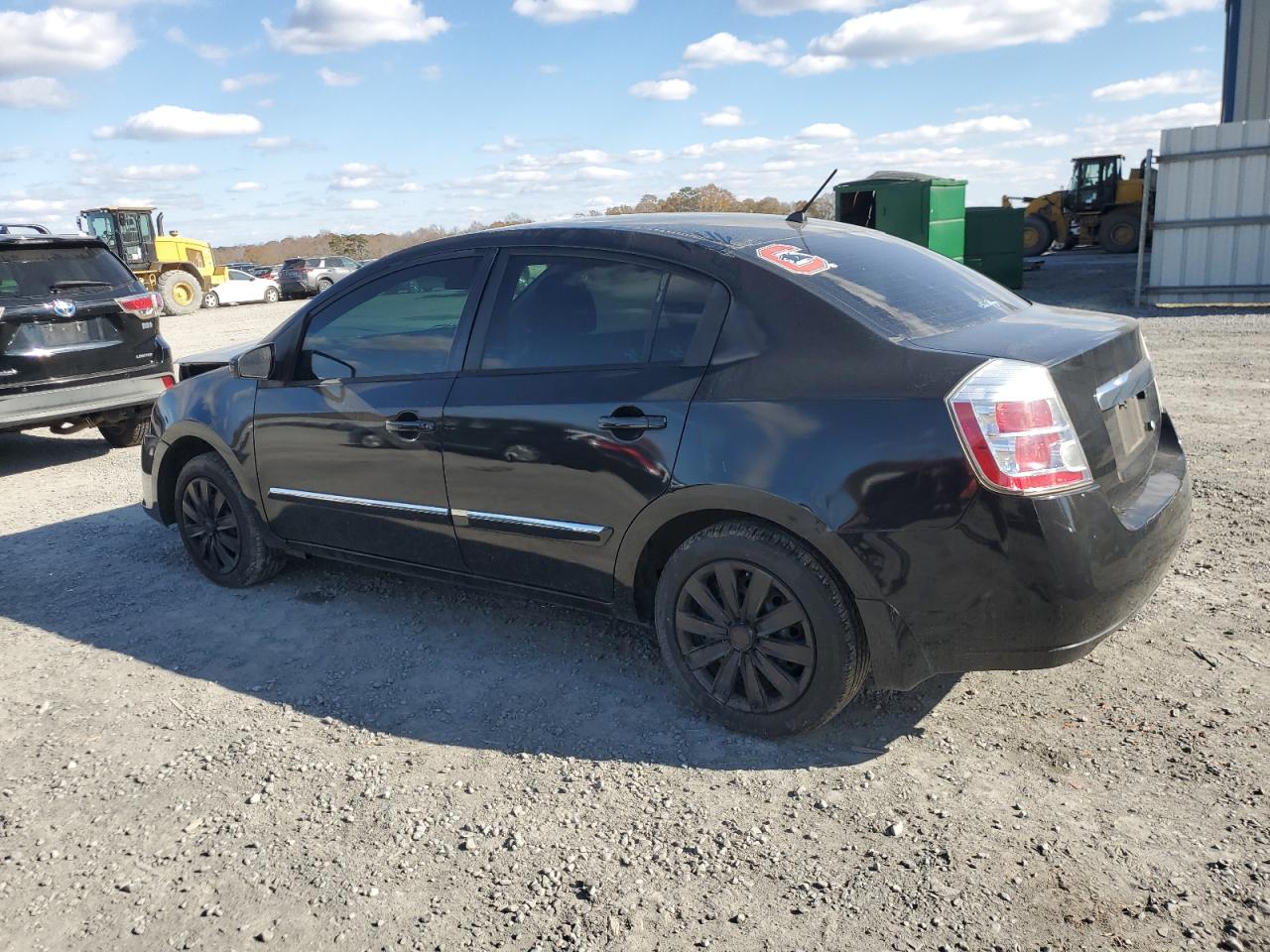 2010 Nissan Sentra - Image 2
