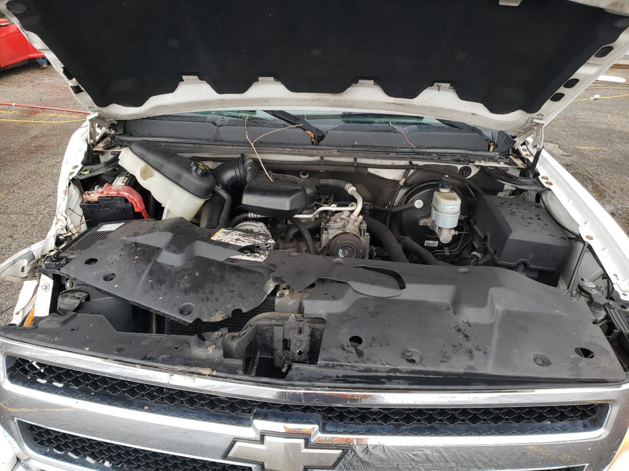 2007 Chevrolet Silverado - Image 11
