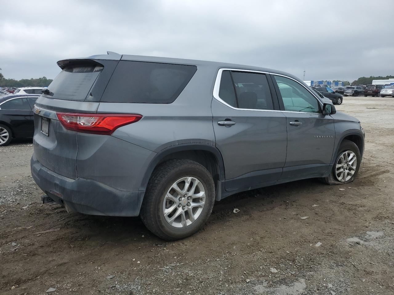2020 Chevrolet Traverse - Image 3