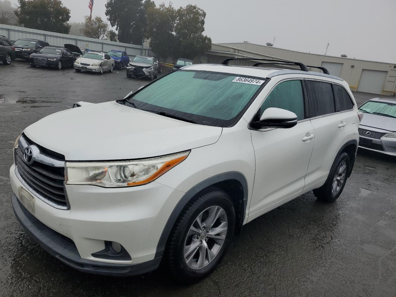 2014 TOYOTA HIGHLANDER