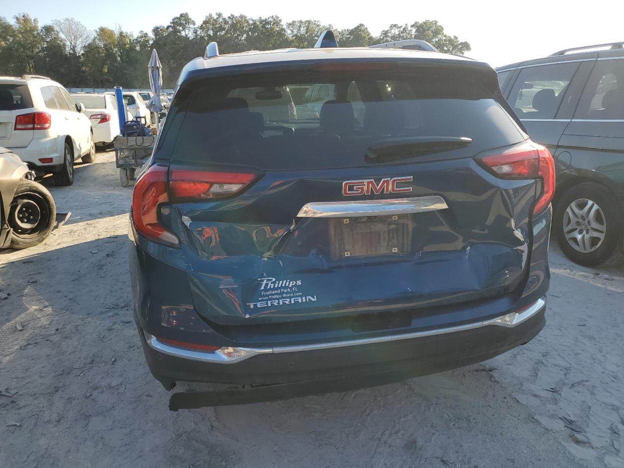 2020 GMC Terrain - Image 6