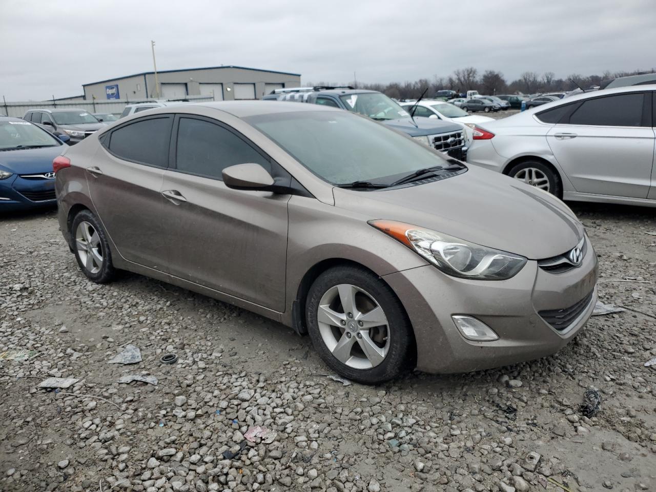 VIN 5NPDH4AE1DH175927 2013 HYUNDAI ELANTRA no.4