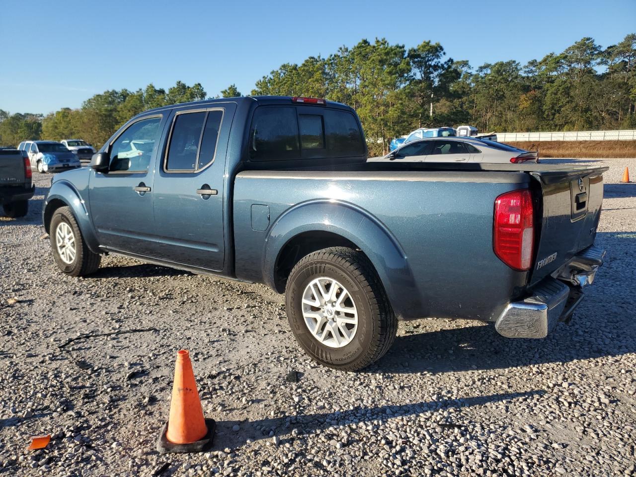 1N6AD0FR4GN795675 2016 NISSAN NAVARA - Image 2