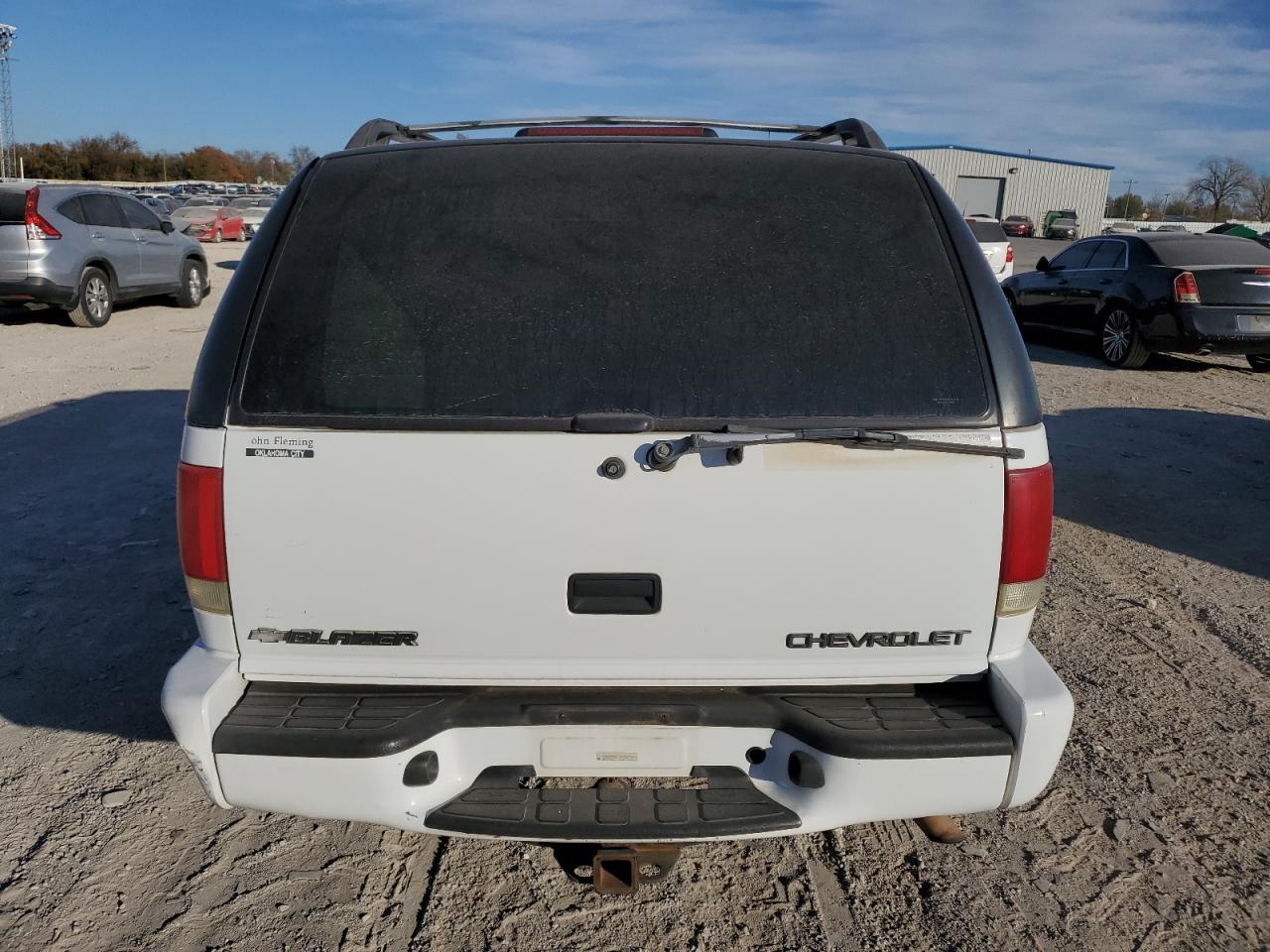 2000 Chevrolet Blazer VIN: 1GNDT13W8Y2138536 Lot: 82927574