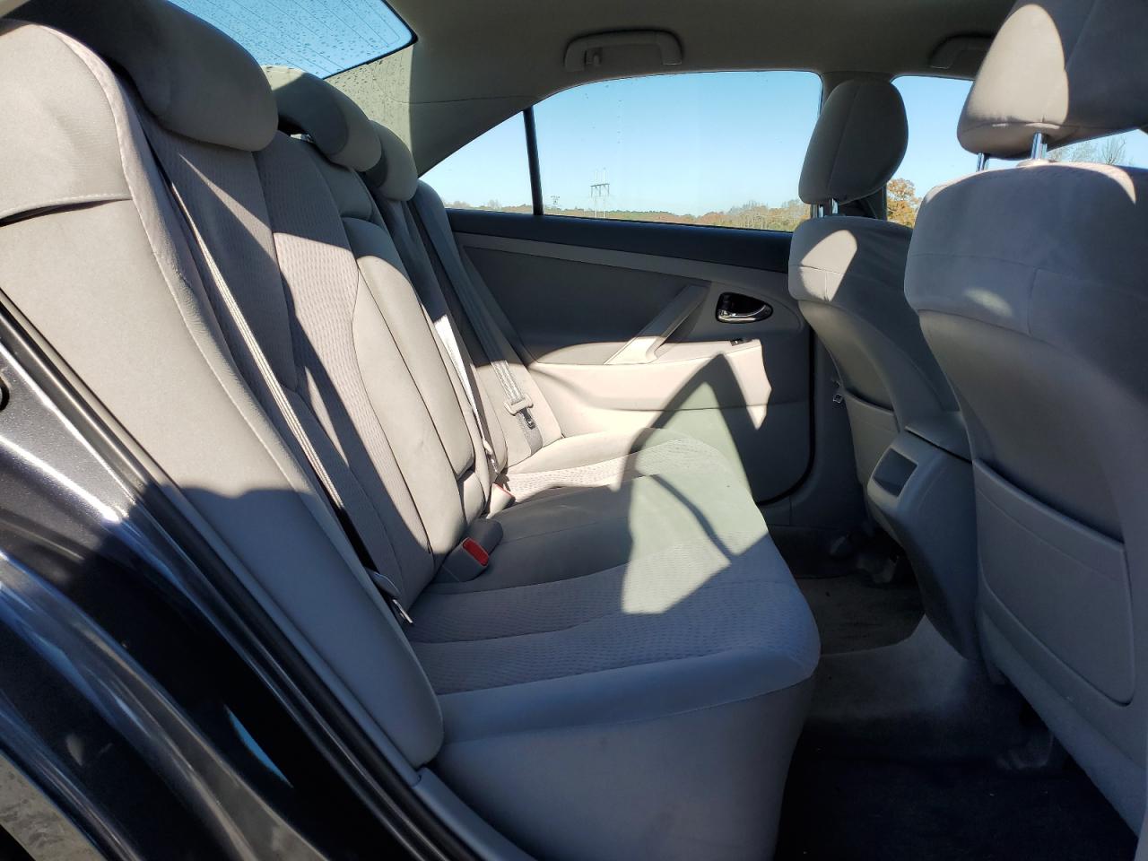 2011 Toyota Camry - Image 10