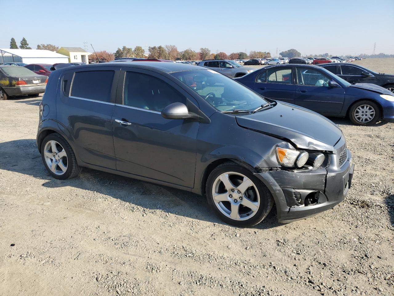 VIN 1G1JE6SG0D4171910 2013 CHEVROLET SONIC no.4