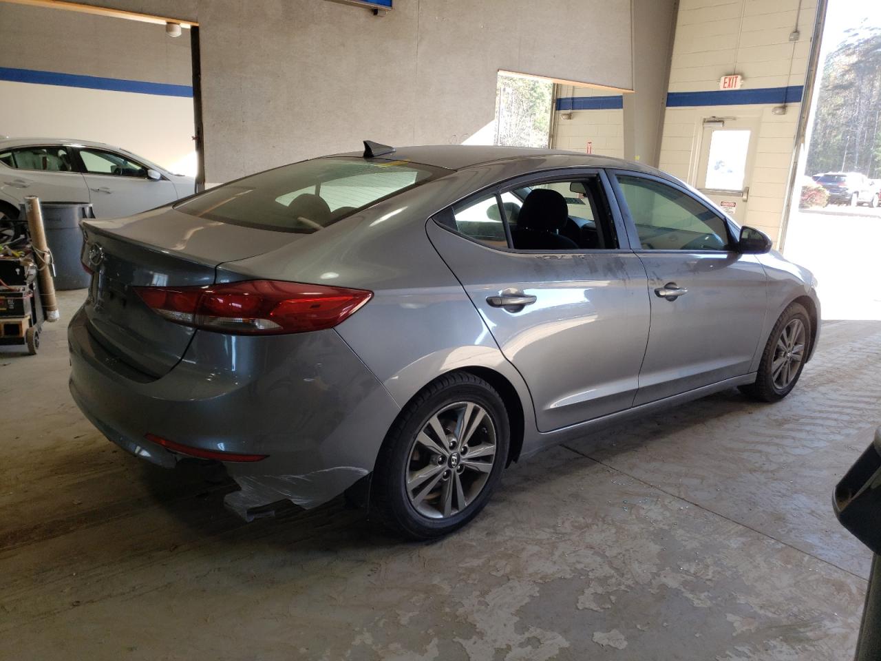 VIN 5NPD84LF2JH264066 2018 HYUNDAI ELANTRA no.3