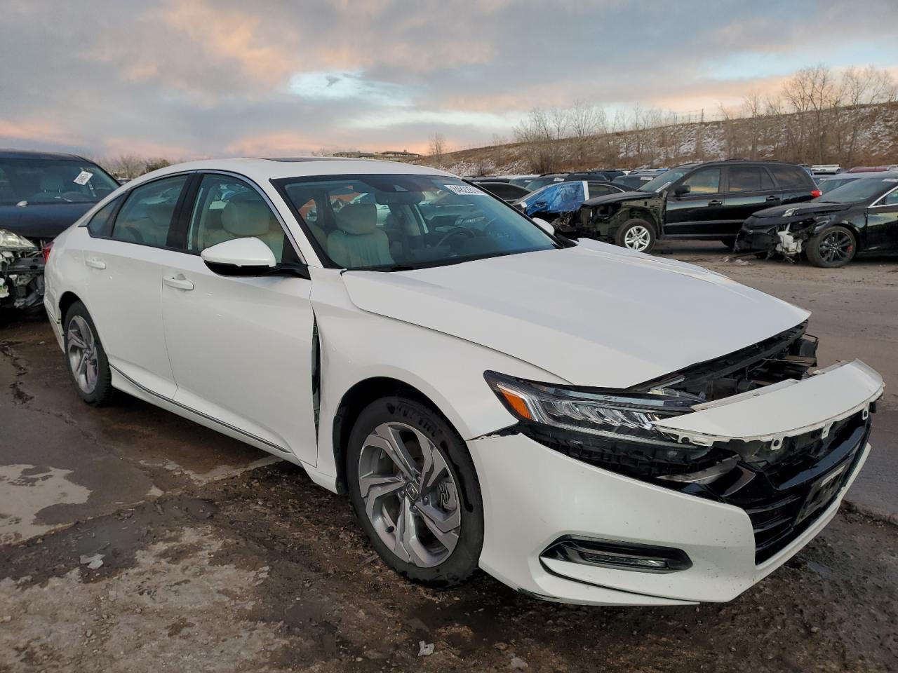 VIN 1HGCV2F66JA036309 2018 HONDA ACCORD no.4