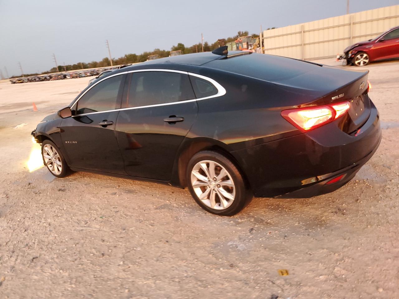 2020 Chevrolet Malibu - Image 2