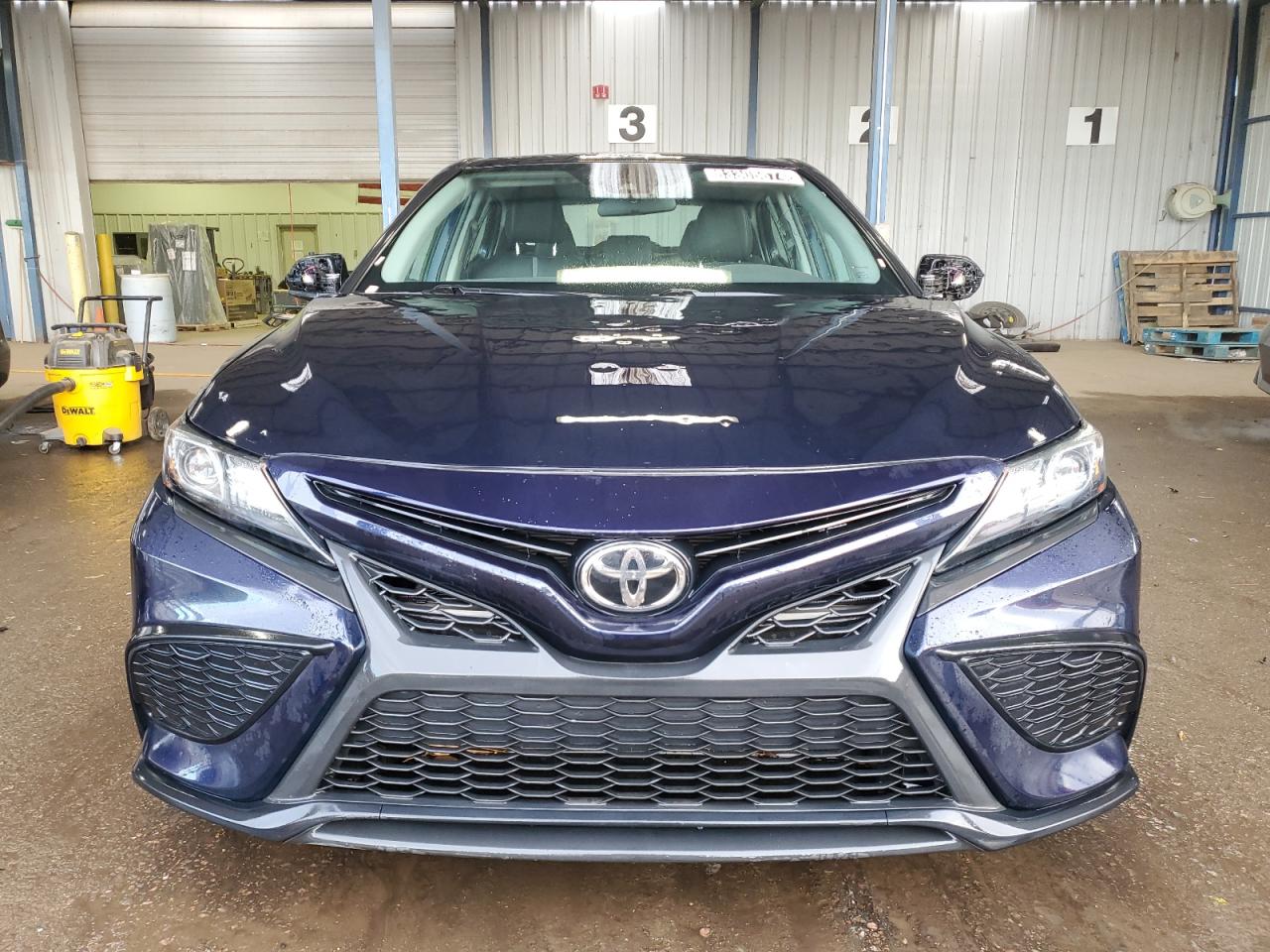 2021 Toyota Camry - Image 5