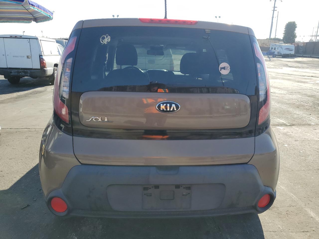 VIN KNDJN2A29G7318959 2016 KIA SOUL no.6