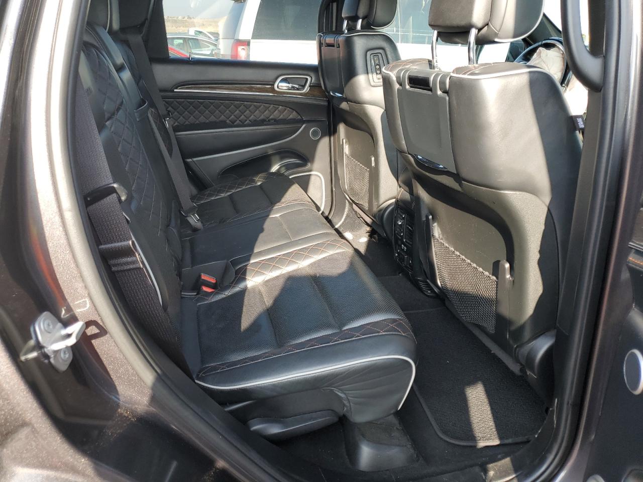 2019 Jeep Grand Cherokee - Image 11