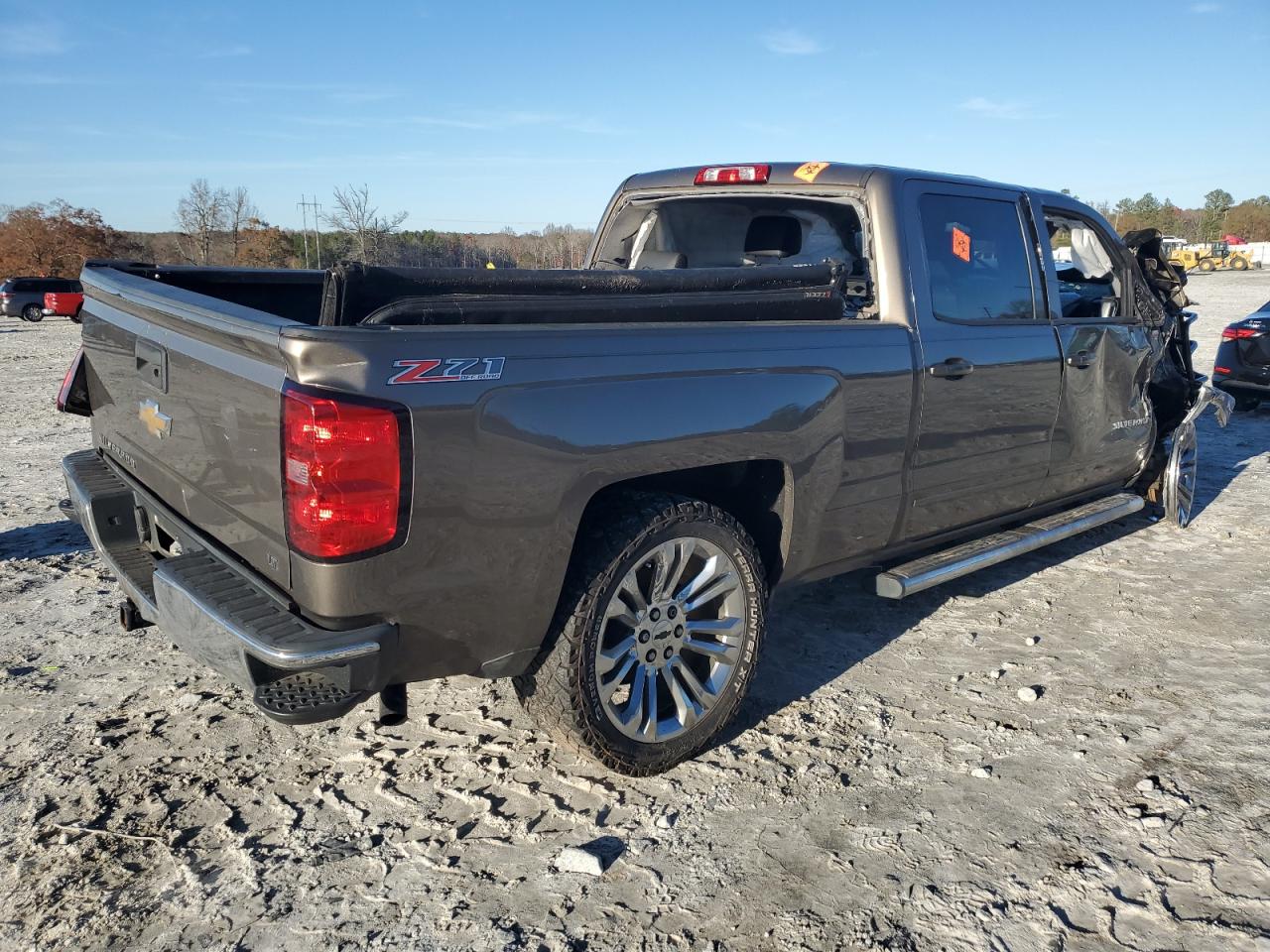 2015 Chevrolet Silverado - Image 3