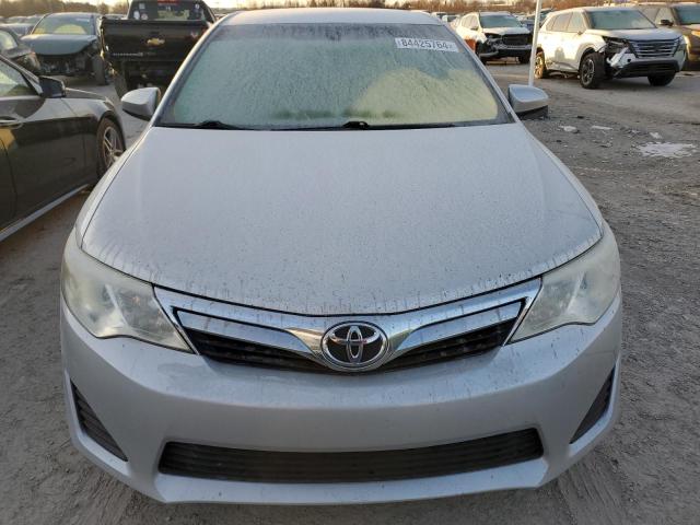  TOYOTA CAMRY 2014 Серебристый