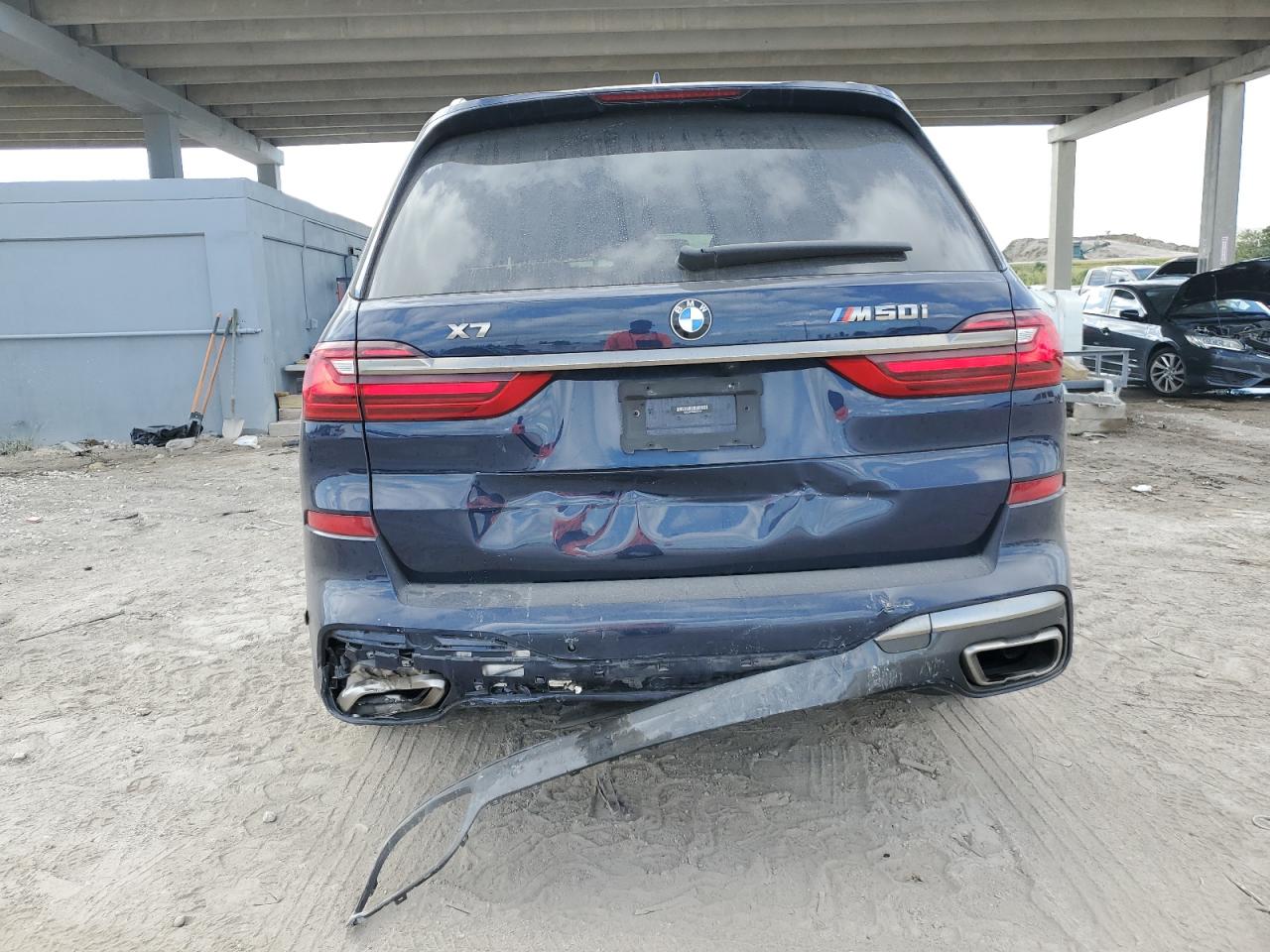 VIN 5UXCX6C06M9F64049 2021 BMW X7 no.6