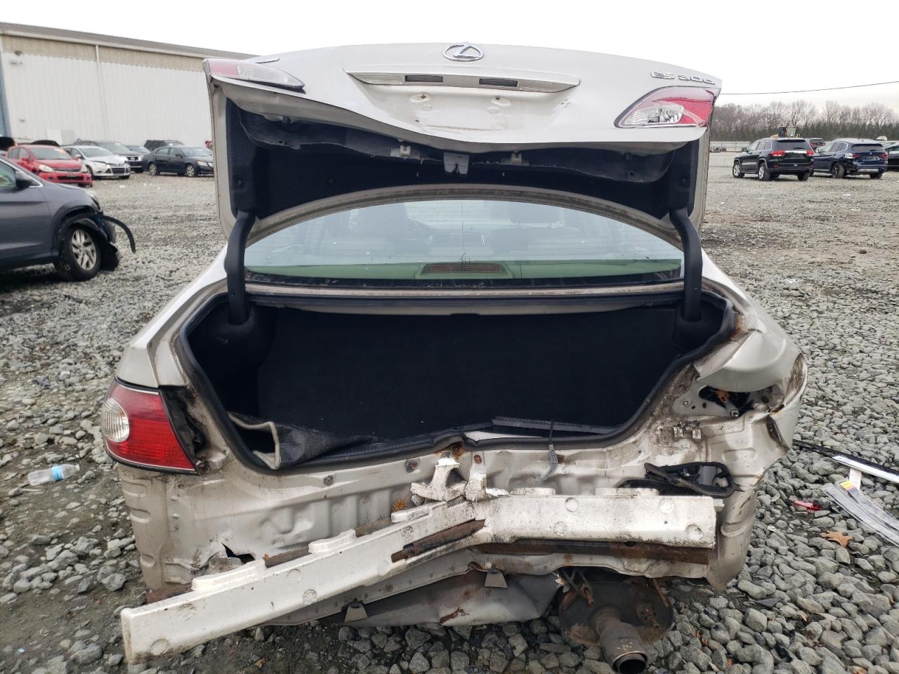 2002 Lexus ES - Image 6