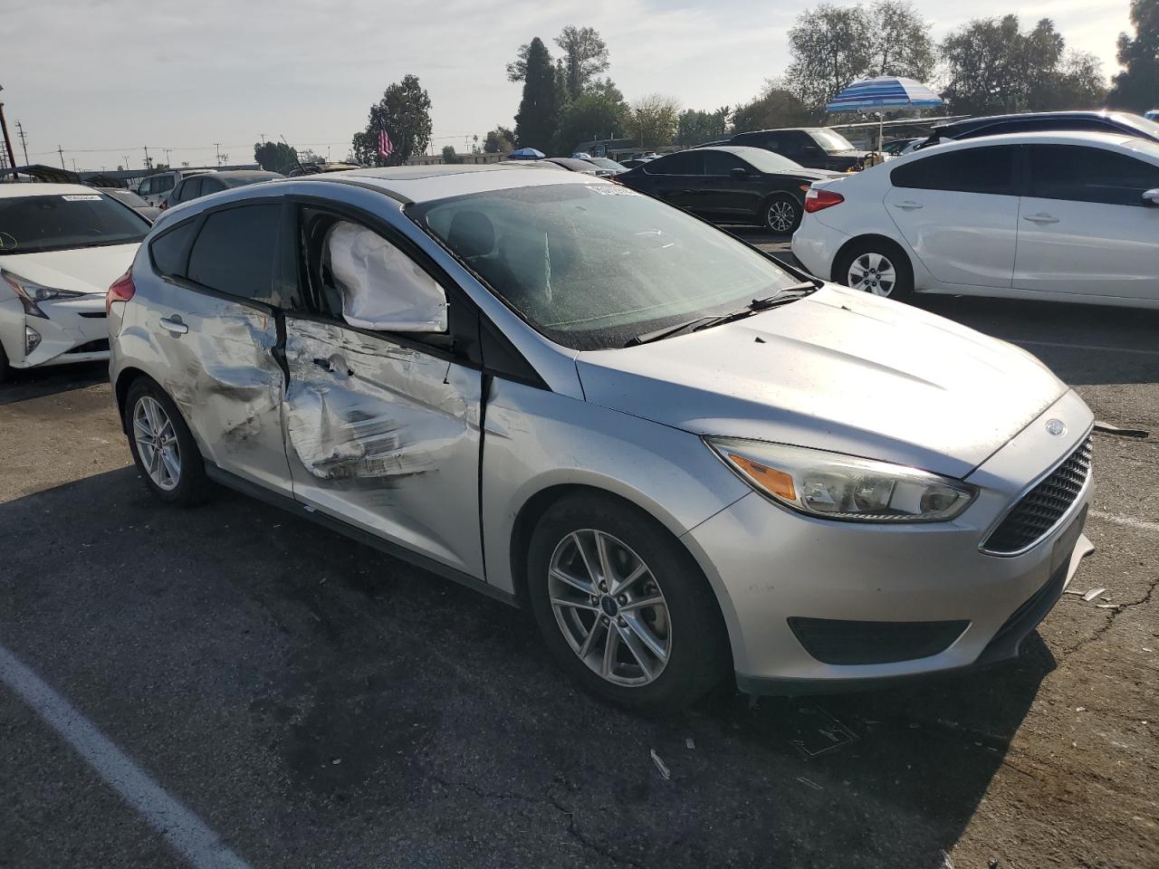 VIN 1FADP3K20GL363927 2016 FORD FOCUS no.4