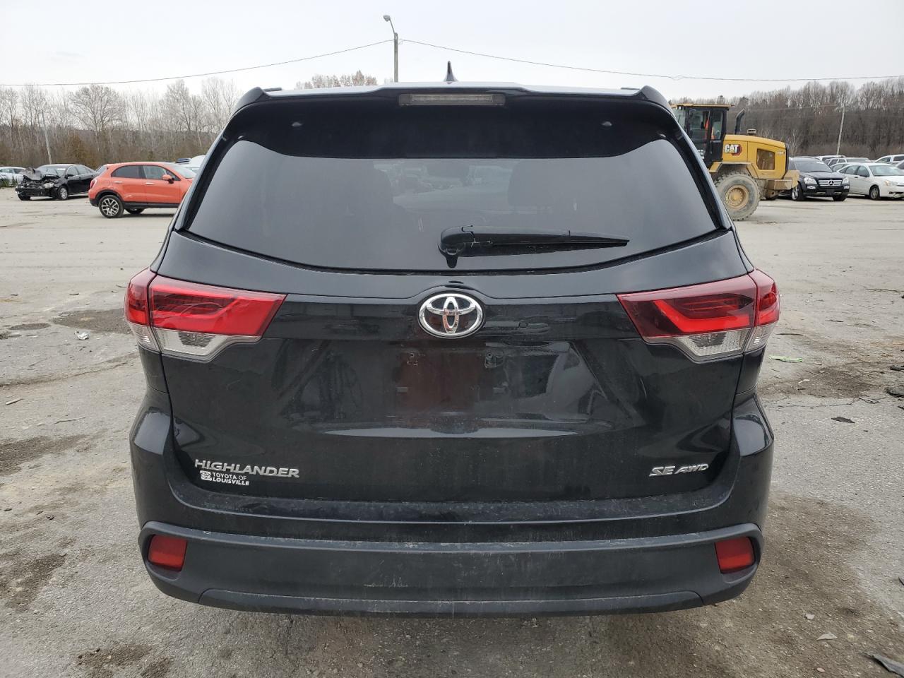 2019 Toyota Highlander - Image 6