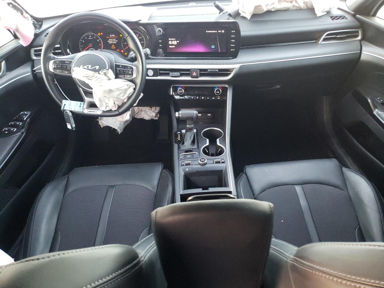 2024 Kia K5 - Image 8