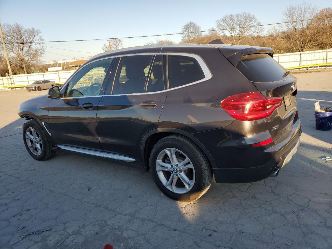 VIN 5UXTR7C59KLR47086 2019 BMW X3 no.2