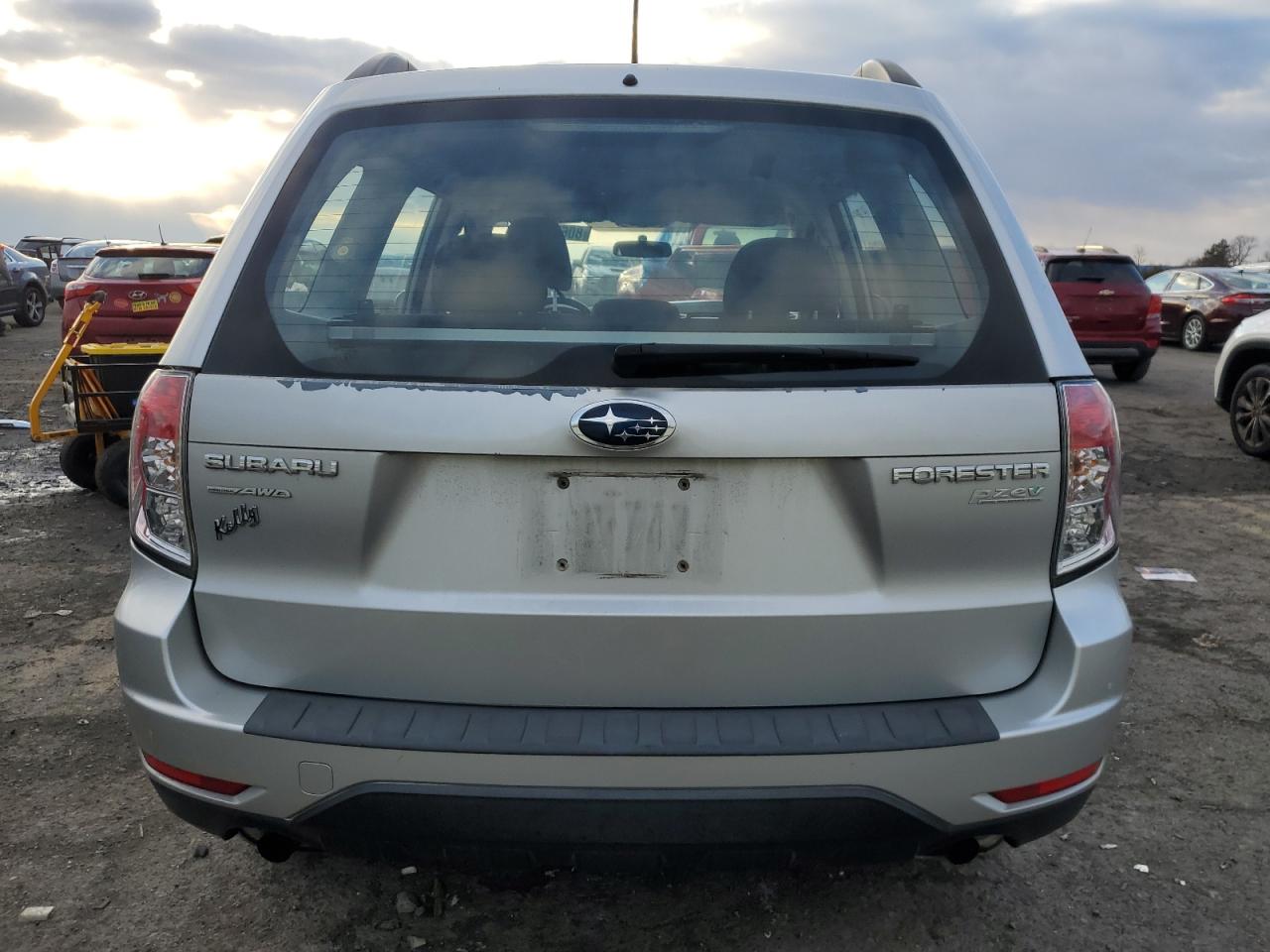 2010 Subaru Forester - Image 6