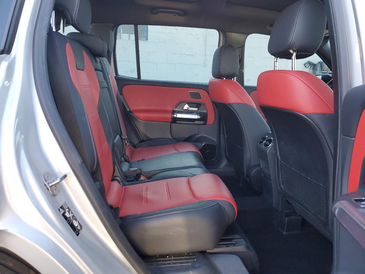 2023 Mercedes-Benz GLB - Image 11