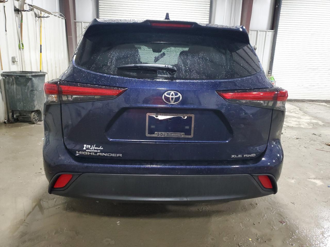 2021 Toyota Highlander - Image 6