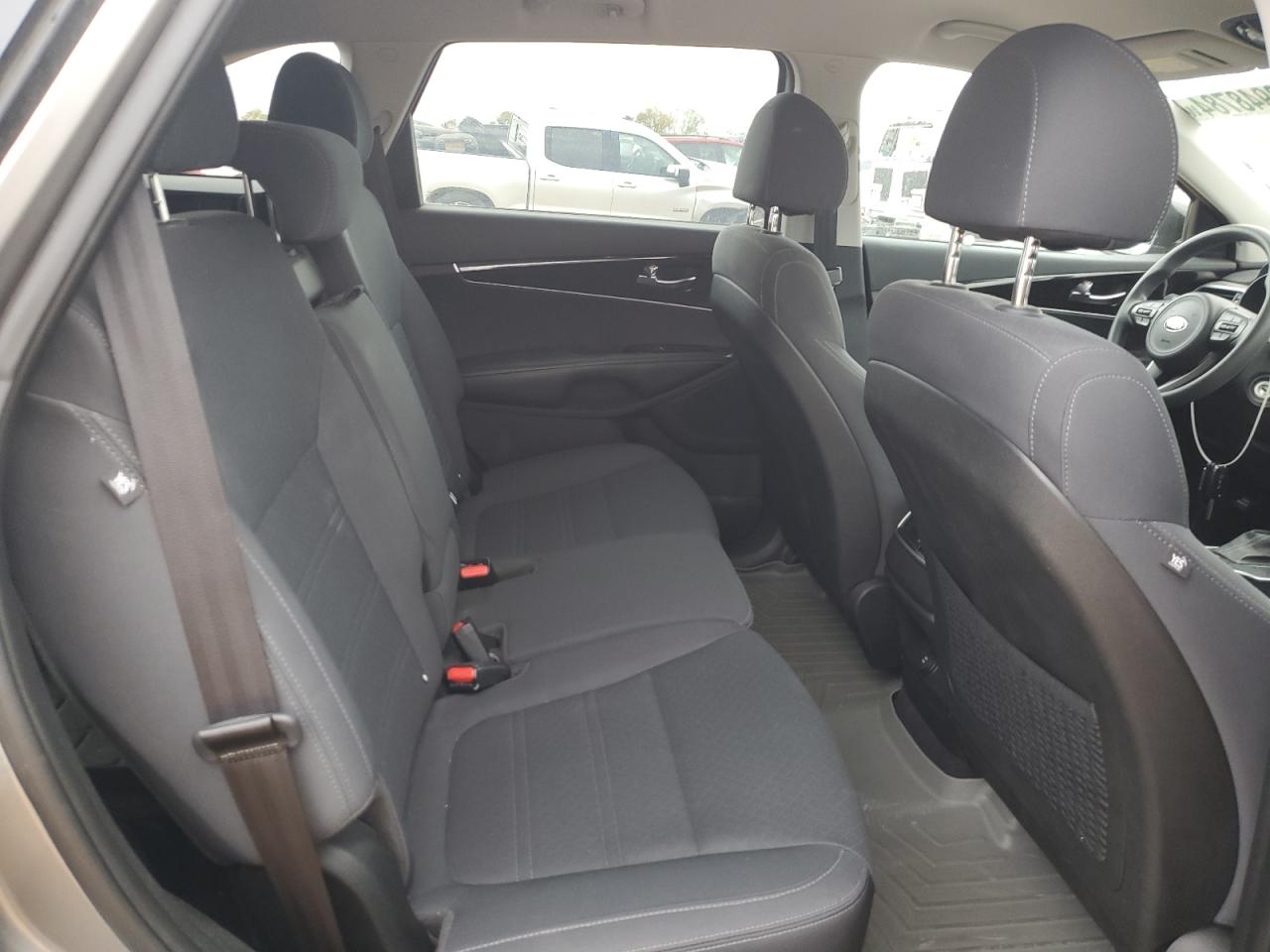 2018 Kia Sorento - Image 11
