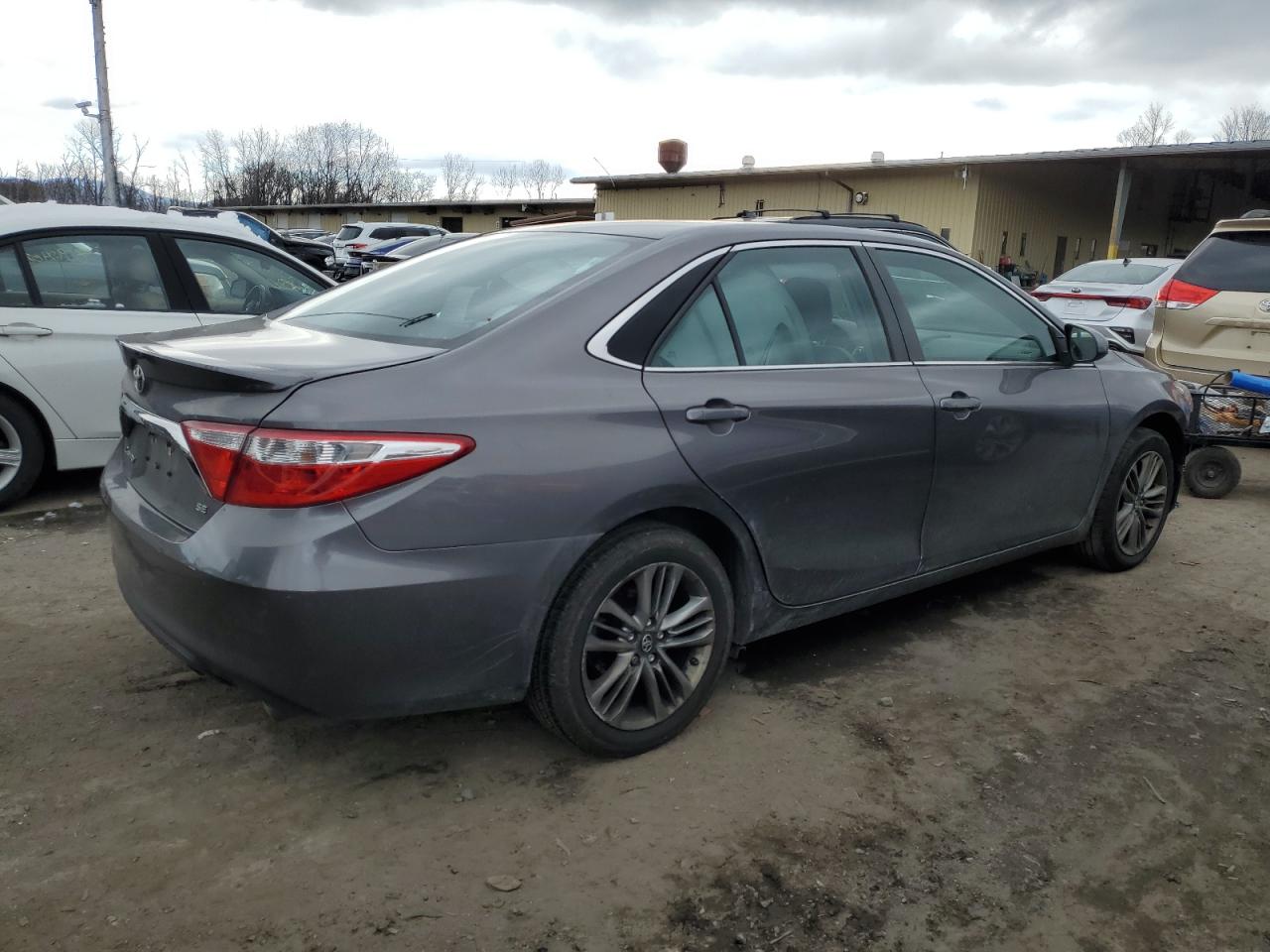 VIN 4T1BF1FK9HU624630 2017 TOYOTA CAMRY no.3