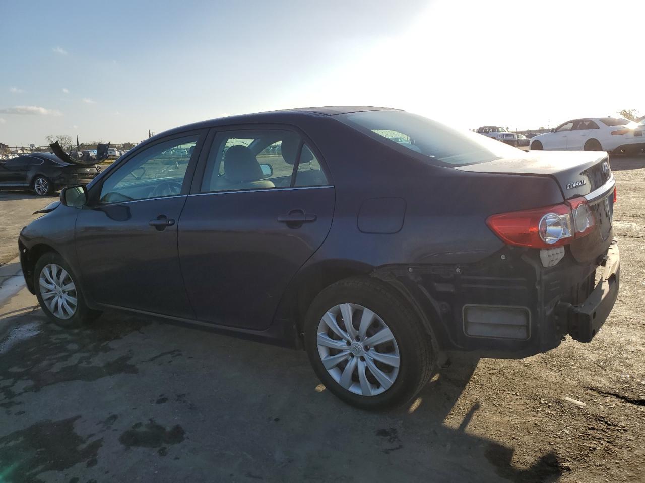 VIN 2T1BU4EE8DC987340 2013 TOYOTA COROLLA no.2