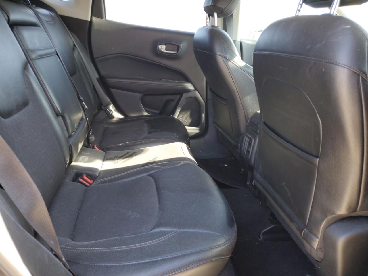 2018 Jeep Compass - Image 11