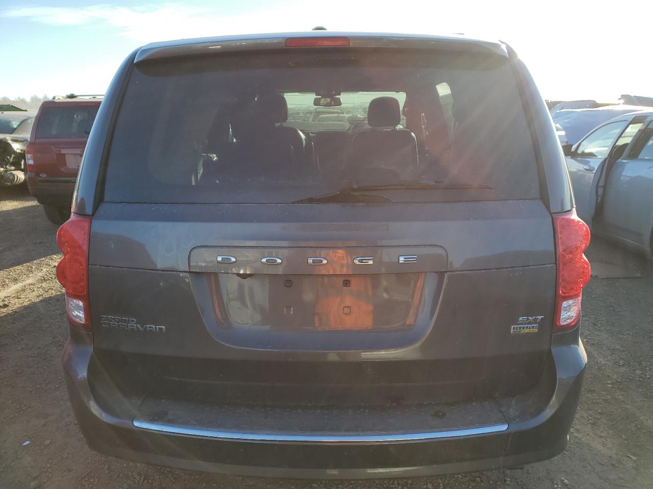 2019 Dodge Caravan - Image 6