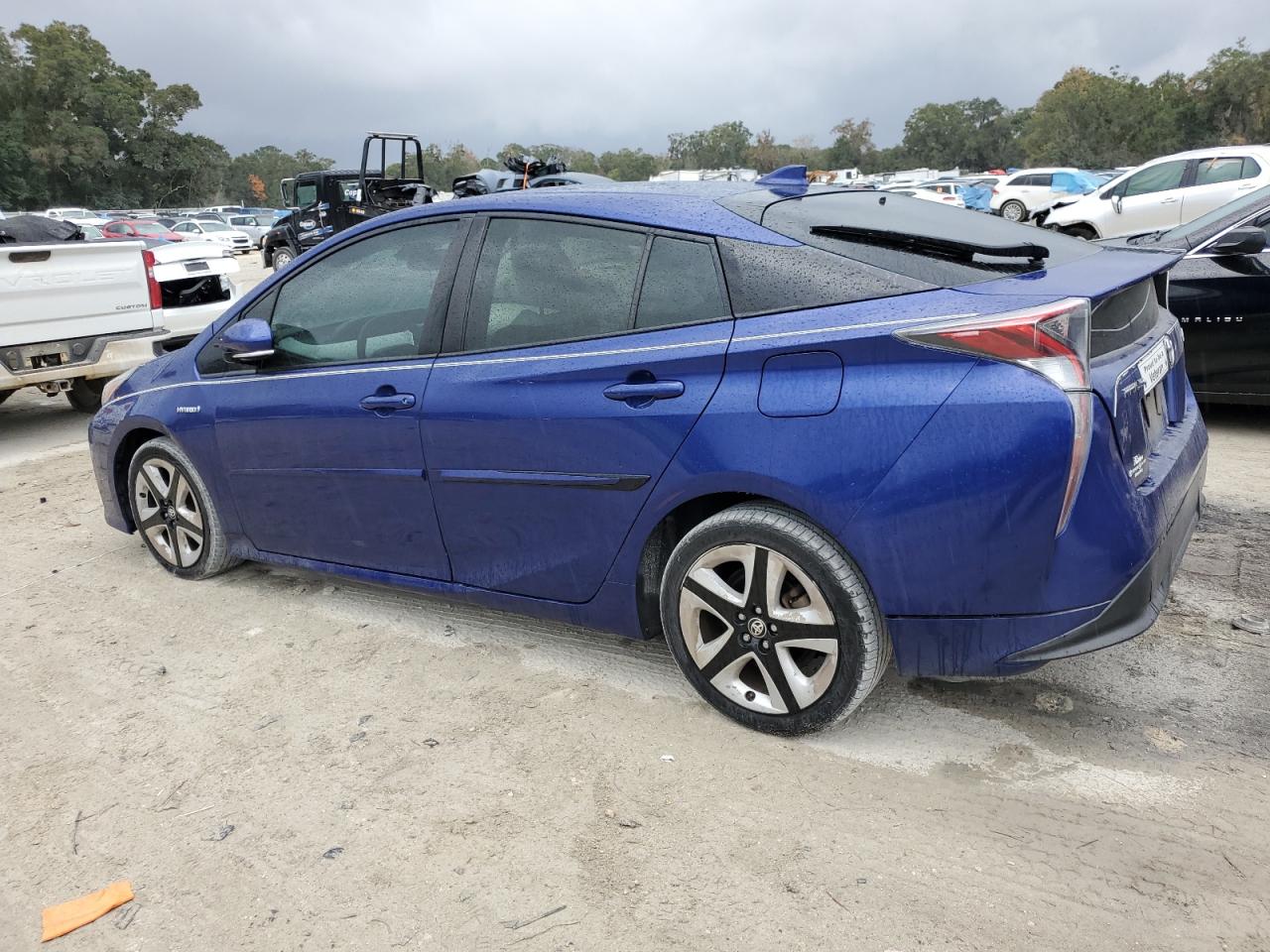 2016 Toyota Prius - Image 2