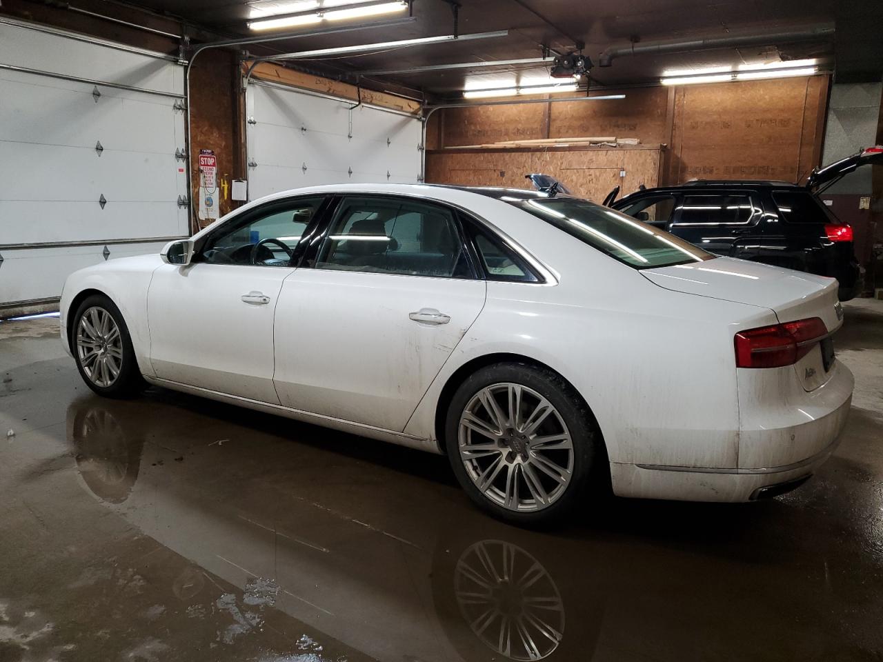 VIN WAU32AFDXFN006016 2015 AUDI A8 no.2