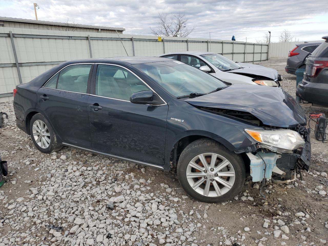 VIN 4T1BD1FKXEU104986 2014 TOYOTA CAMRY no.4