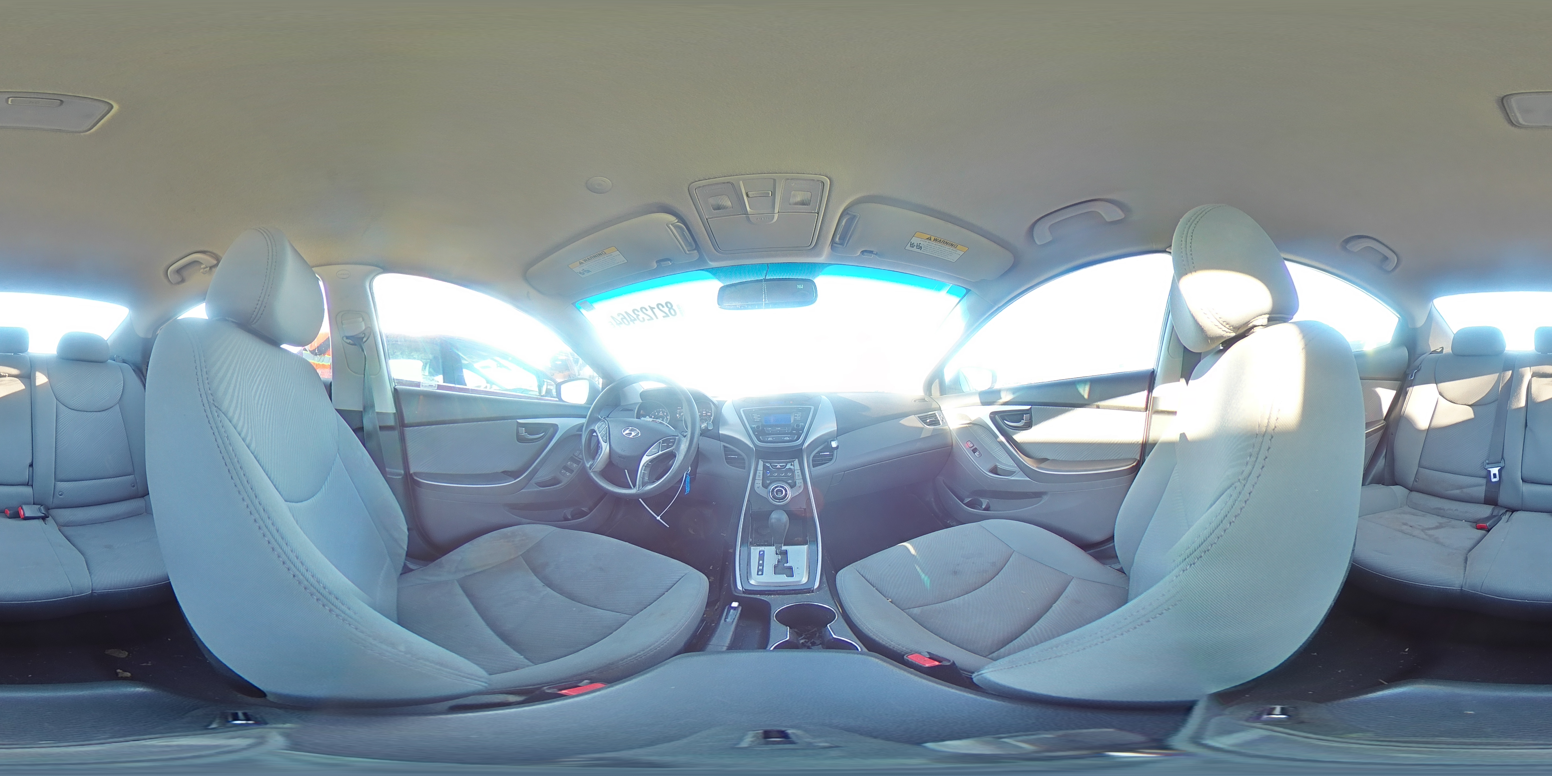 2013 Hyundai Elantra - Image 12