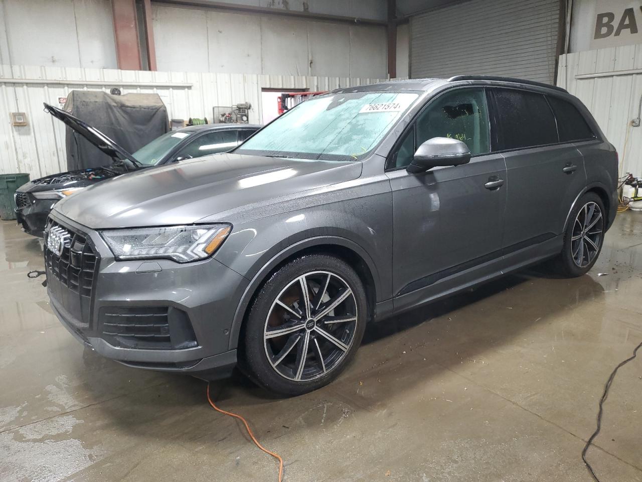 2024 Audi Q7 - Image 1