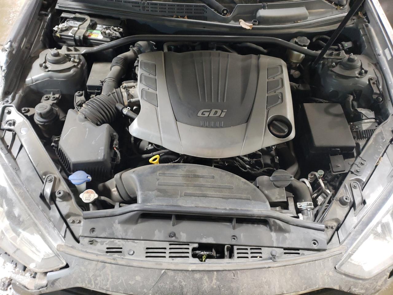 2015 Hyundai Genesis - Image 11