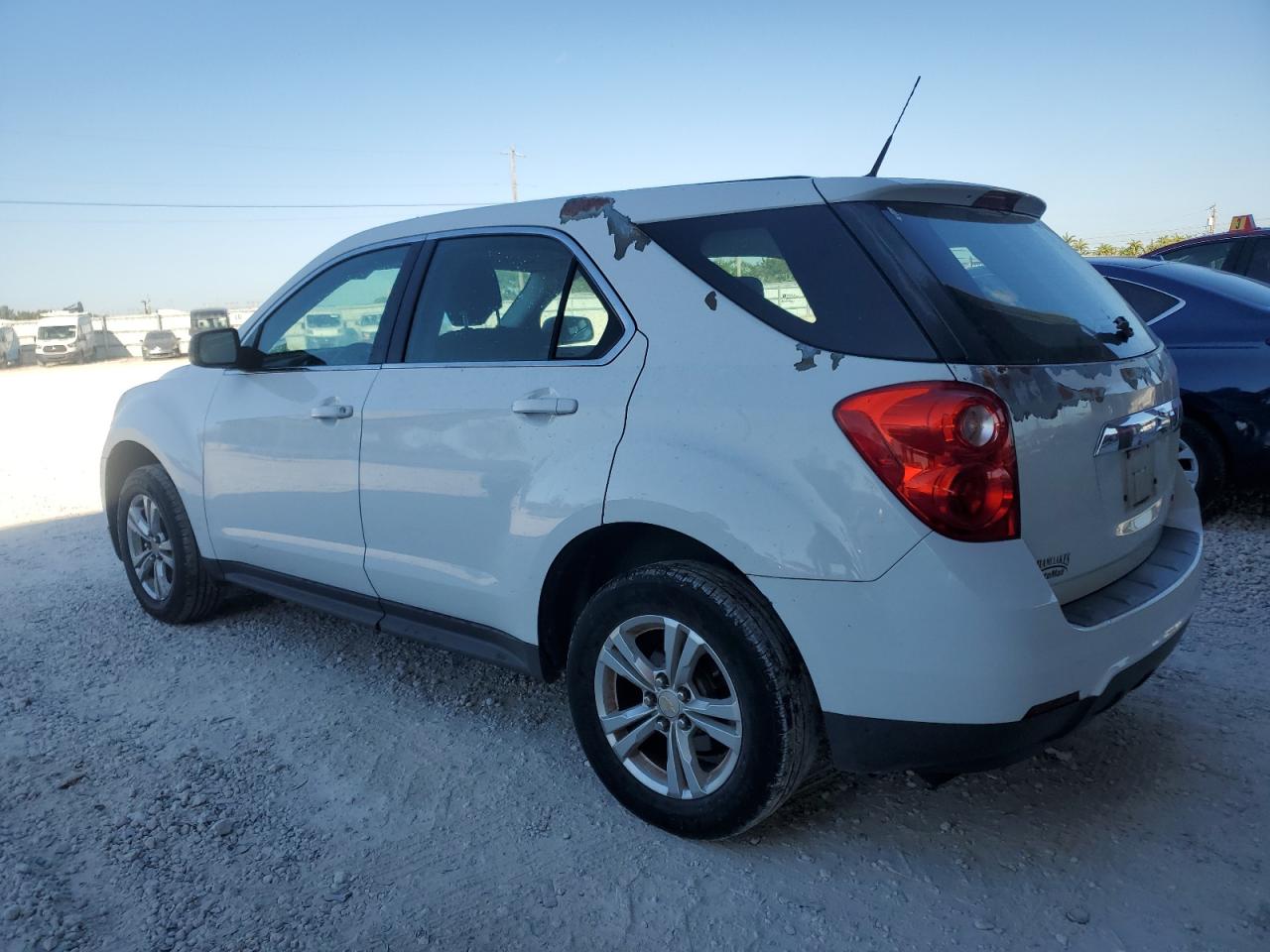 2011 Chevrolet Equinox - Image 2